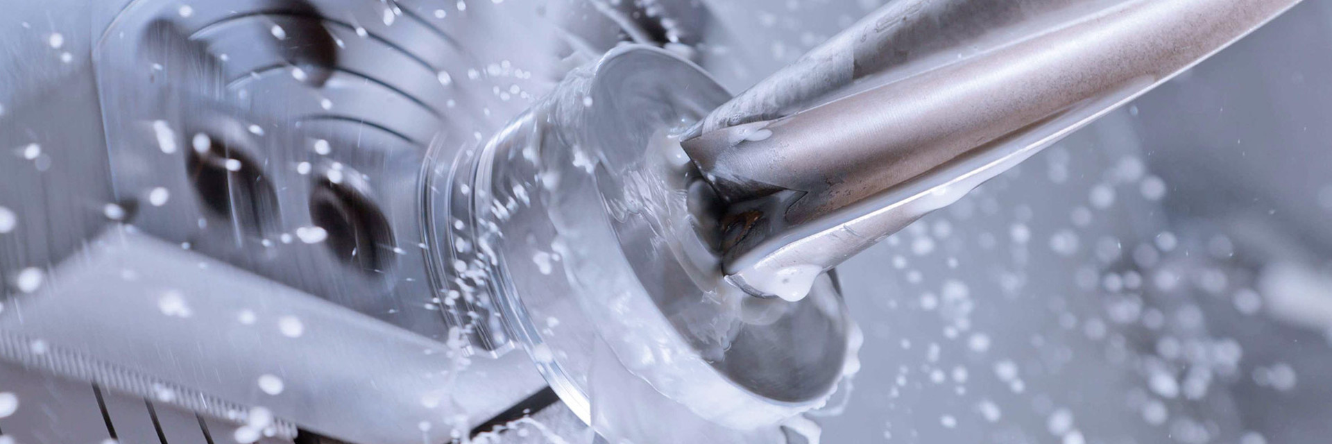 Metalworking fluid supports cnc milling