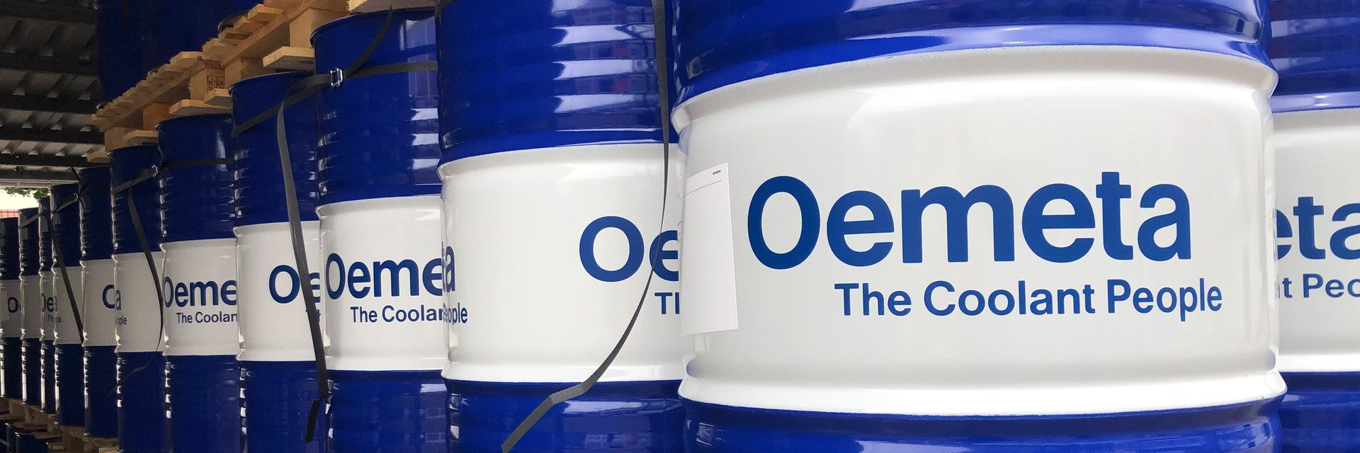 Oemeta Ölfässer auf Paletten